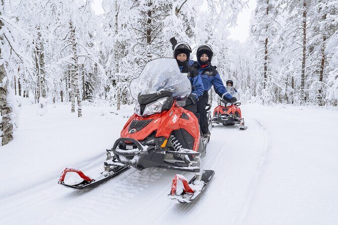1 Hour Easy Snowmobile Safari in Levi - Guide quality you can feel in the details
