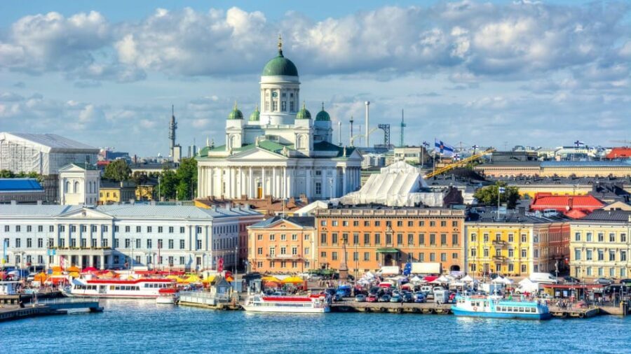 Best of Helsinki: Private Walking Tour with a Local - A private local walk in Helsinki: why it works