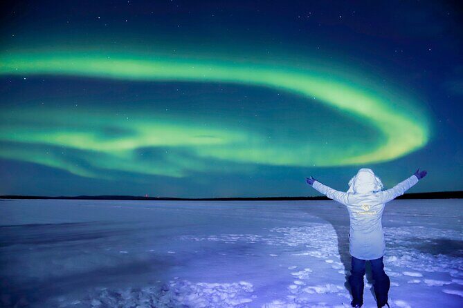 Chasing Aurora with Photographer - Small Group - What to wear and bring for a comfortable aurora night