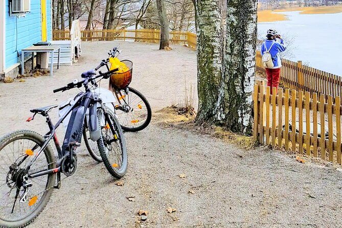 Explore happiest Helsinki: Bike/Ebike: BBQ, Sauna, Forest, &Parks - Finnish Sauna at Urheiluhallit Töölö: Hot Heat and Cold Contrast