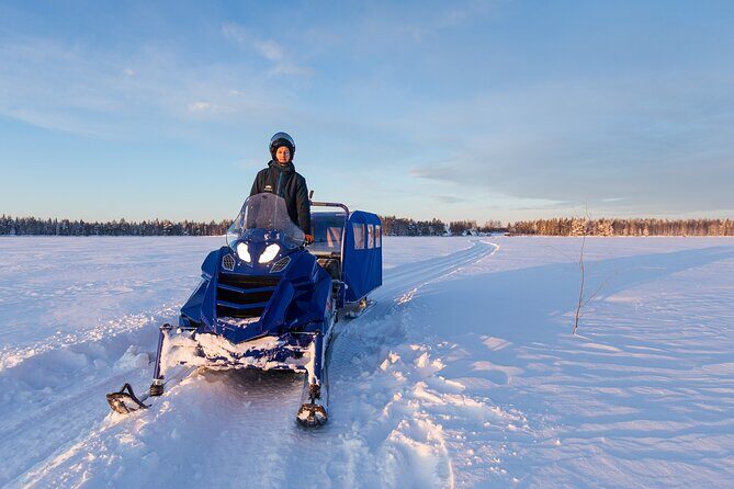 Family Snowmobiling in Rovaniemi, Apukka Resort - Group Size: How 40 People Changes the Feel