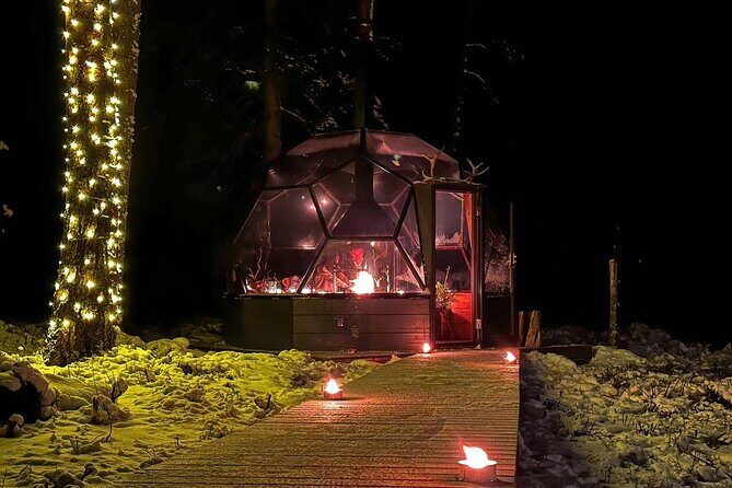 Glass Igloo Campfire Dinner under Northern Lights - What to Pack for a Cold Igloo Dinner That Lasts