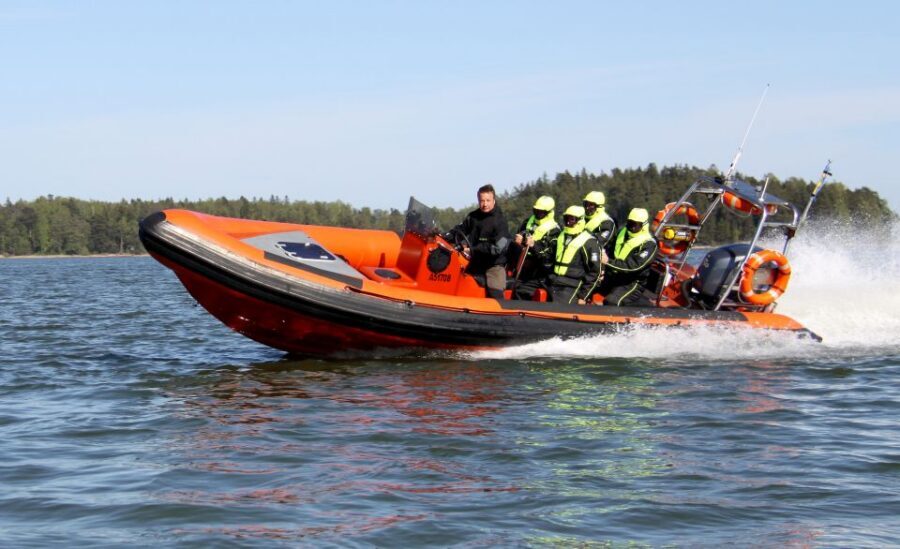 Helsinki: Archipelago RIB Boat Tour with BBQ Lunch and Sauna - The 3.5-Hour RIB Cruise Through Helsinki’s Eastern Archipelago