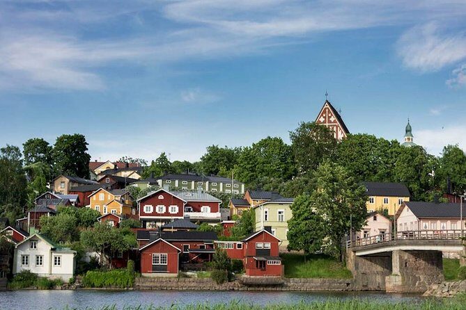 Helsinki Highlight and Porvoo Day Sightseeing Tour - The Shift to Porvoo: Expect a Real Town Day, Not Just Photo Stops