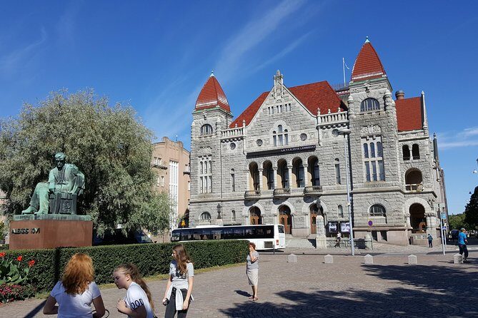 Helsinki Highlights: walking tour with local guide - Timing, walking comfort, and weather prep
