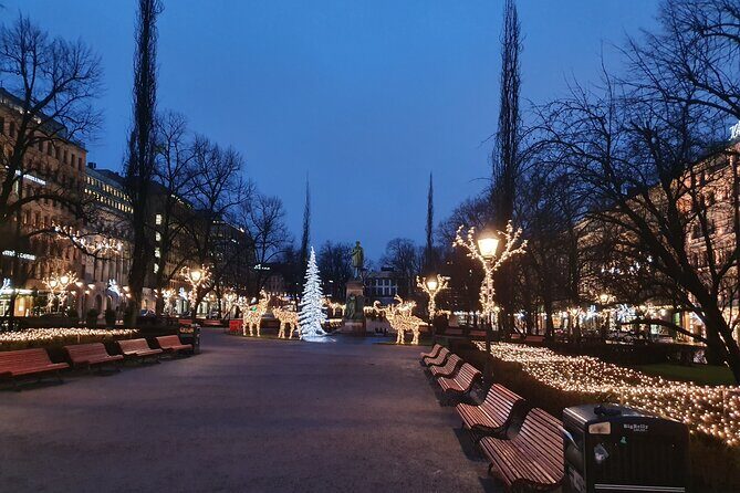 Helsinki Highlights: walking tour with local guide - Senate Square: your heart-of-the-city starting point