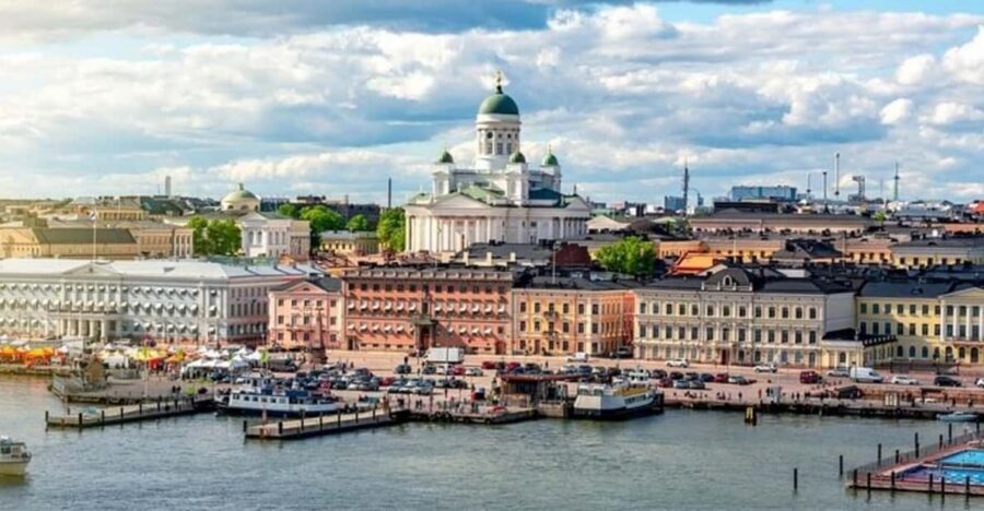 Helsinki : Highlights Walking Tour - Price and value: $47 for 2 hours that actually helps