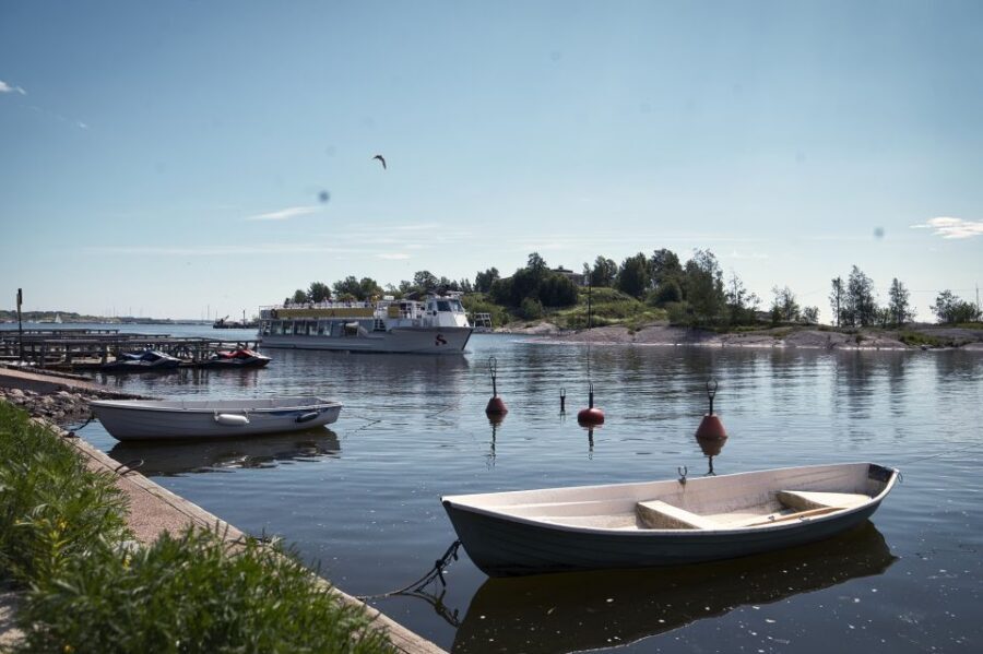Helsinki: Hop-On Hop-Off Bus Tour & City Highlights Cruise - Timing tips for a smooth day (and where your flexibility really helps)
