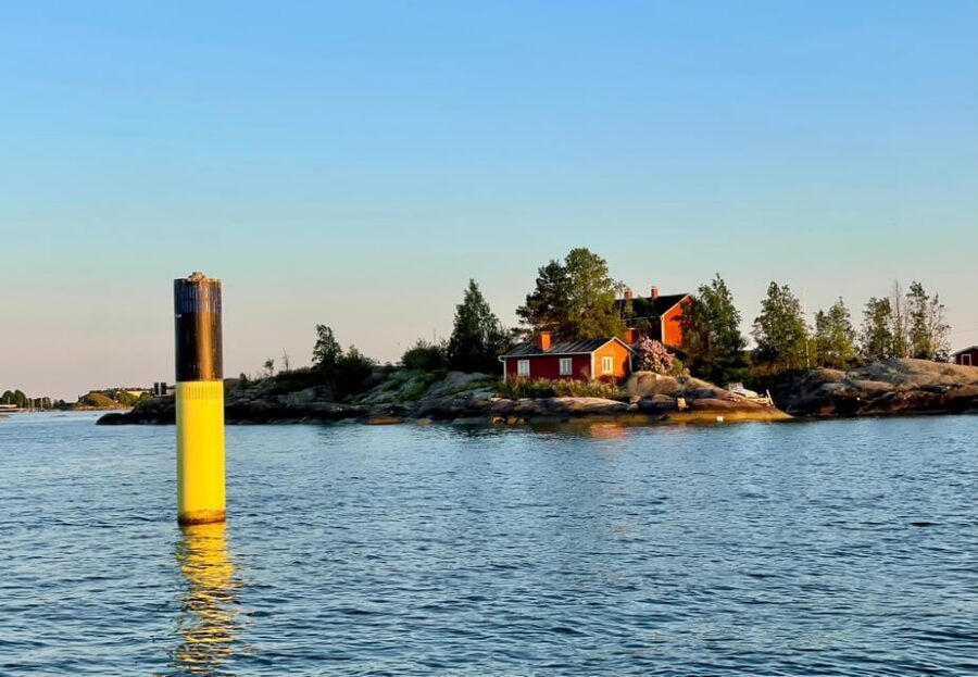Helsinki: Private Boat Tour - Meeting skipper Ville: relaxed, funny, and flexible with what you want