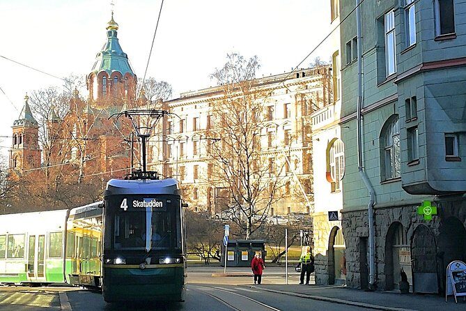 Helsinki tram tour with a city planner - Design Museum stop: Finnish design from 1870 to now