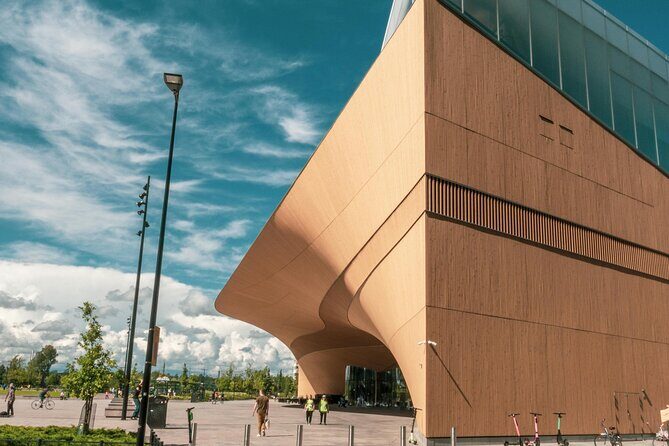 Helsinki Walking Tour at Helsinki Architecture - Key highlights to look for
