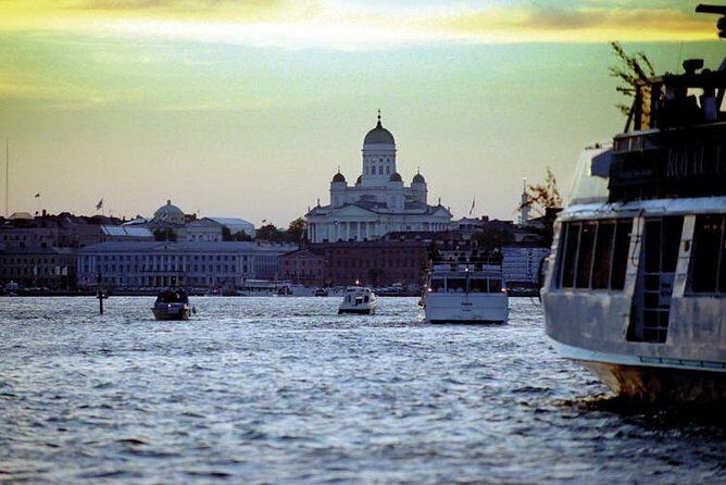 Helsinki Walking Tour with PRIVATE Professional guide - Uspenski Cathedral: Orthodox Color and a Big Visual Statement