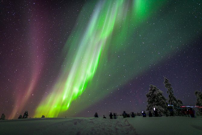 Hunting Northern Lights by Snowmobiles - The guide’s aurora lessons: Polar Star clues and local stories