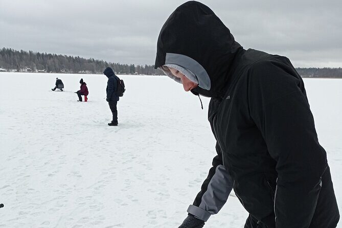 Ice fishing experience with Backpacker Helsinki Tour - On the frozen lake: what you’re actually doing