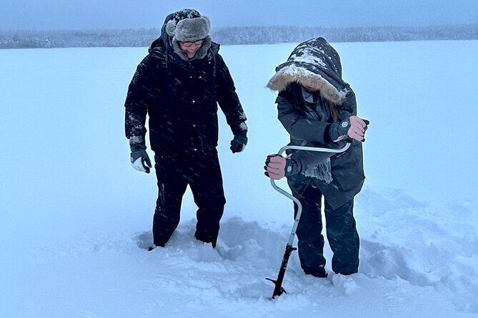 Ice Fishing with Snowmobiles - Getting To Pekankatu 3 and Setting Up Pickup