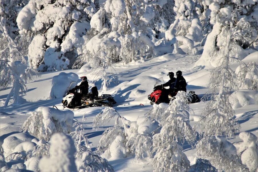 King of Ylläs: Snowmobiling to the Hill - Gear and Adult-Only Group Setup: Winter Clothing That Actually Helps