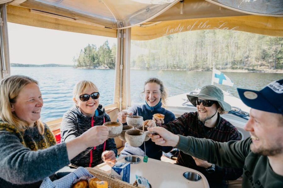 Lake Saimaa story cruise by Ecoboat in Puumala - Wildlife Odds: Saimaa Seal and Osprey Watching with Binoculars