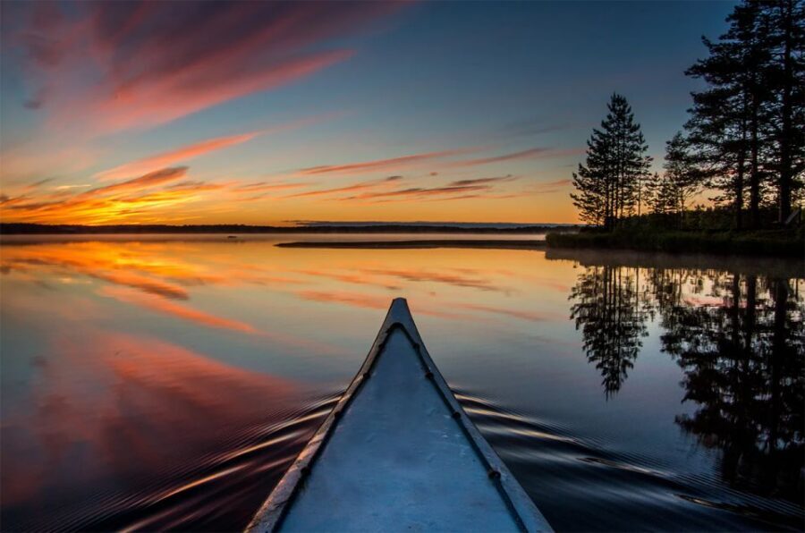 Lapland: Canoeing Trip with Reindeer and Husky Farm Tour - Canoeing on the lake: safe, relaxing, and guide-led