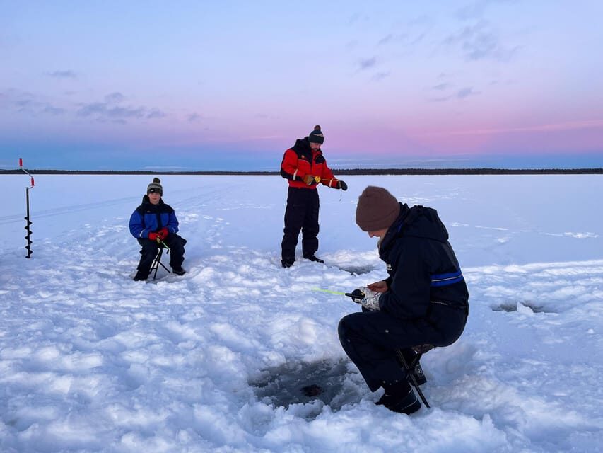 Levi: Ice Fishing Trip in a small group - Getting From Myllyjoentie 2 to the Lake: 15 Minutes, Then the Real Cold