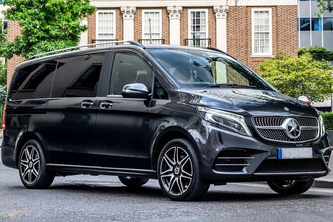 Minivan Departure Transfer Helsinki City to Helsinki Airport HEL - Airport arrival at HEL: what to do right after you land the drop-off