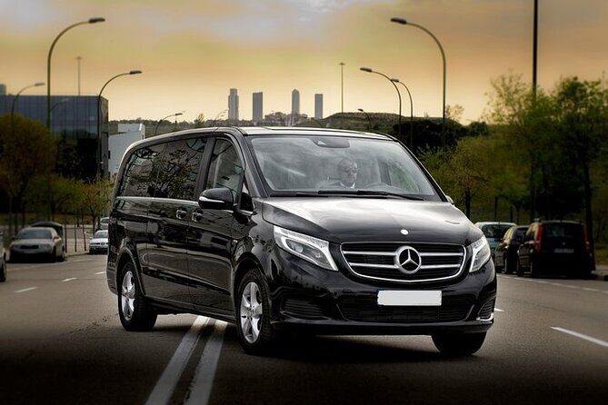 Minivan Departure Transfer Helsinki City to Helsinki Airport HEL - Who this transfer is best for (and when it might not be)