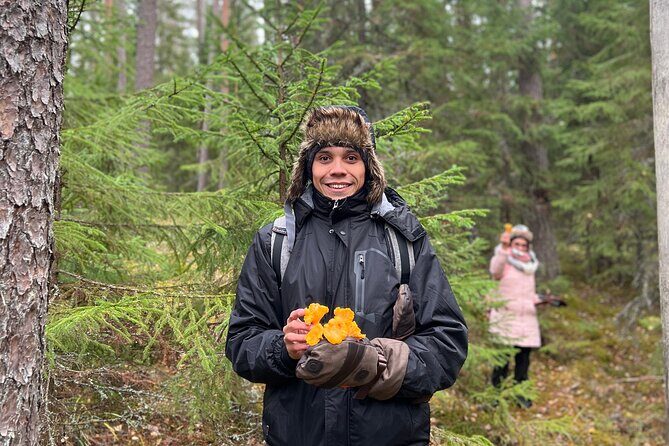 Mushroom Hunting in a National Park - A Helsinki meet-up at Kiasma before the woods