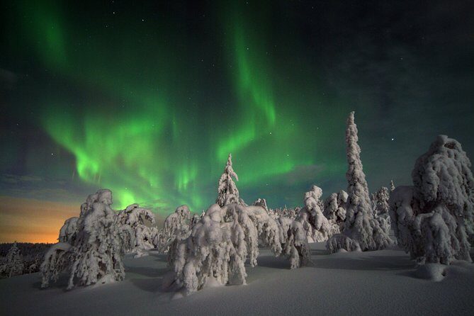 Northern Lights Hunt Including Snacks on Campfire from Levi - 9:00 pm departures in Levi: what the timing really means