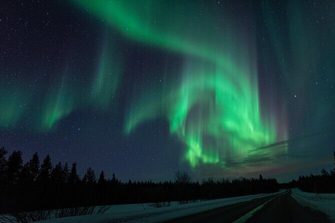 Northern Lights Hunting with a photographer (Only small groups) - Photo help that actually targets what you want to capture