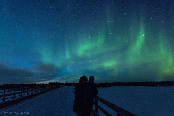 Northern lights hunting with car - How the guide reads the sky: forecast, clouds, and space data
