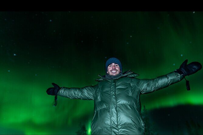 Northern Lights Rovaniemi: Guaranteed Tour with Local Guide - Lapland Stop: Chasing Darkness to Catch the Aurora