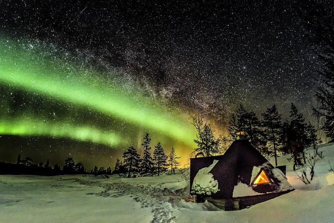 Northern Lights Snowmobile Sleigh Ride - Tepee Campfire Stop: Snacks, Warm Drinks, and Waiting Comfort