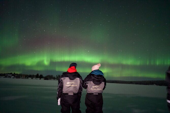Northern Lights Tour in Atmospheric Cottage - Warm pickup, then out to Poikajärvenpisto