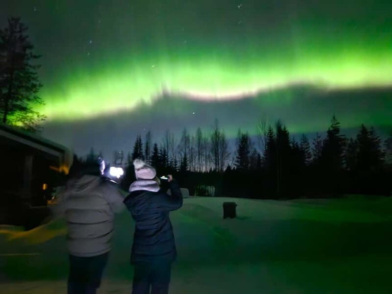 Oulu: Starguaranteed Northern Lights Mobile Chase - Photo stop in Northern Ostrobothnia: chasing the open-sky view
