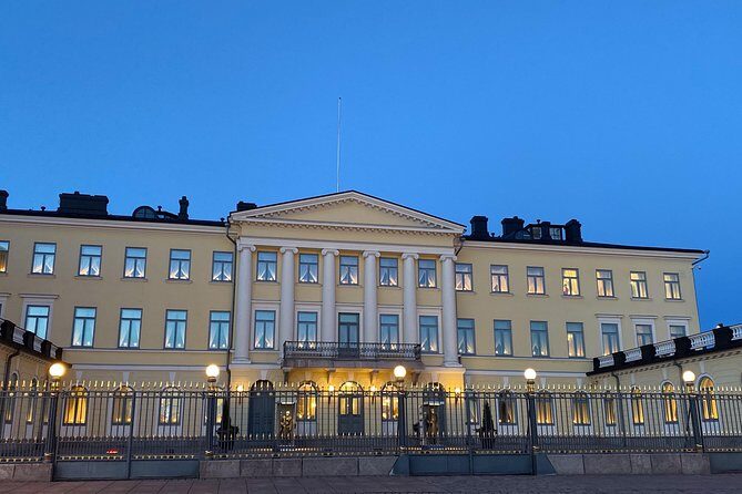 Private Helsinki Sightseeing walking + Car - Helsinki Central Railway Station: art nouveau you can’t miss