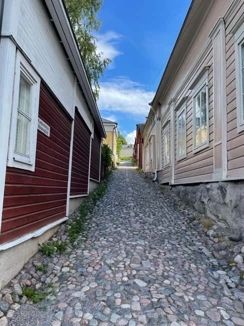 Private Medieval Porvoo by Car from Helsinki - Chocolate factory with 150 years of history