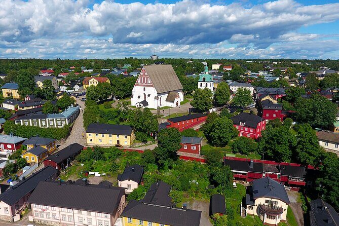 Private National Park and Porvoo Old Town tour from Helsinki - Sipoonkorpi National Park: easy trail, lakeside gazebo lunch, and real Finnish nature talk
