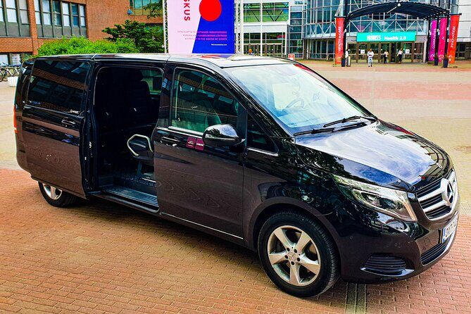 Private VIP Transfer from or to Helsinki Airport - Pickup across Big Helsinki: where the driver actually comes to you