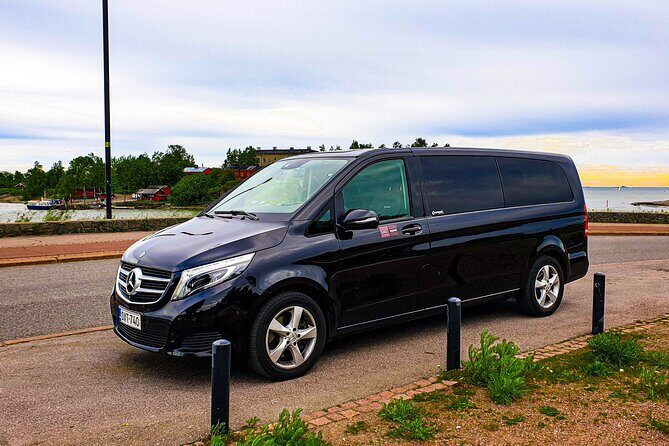 Private VIP Transfer from or to Helsinki Airport - Finding your driver fast: easy meeting without taxi hunting
