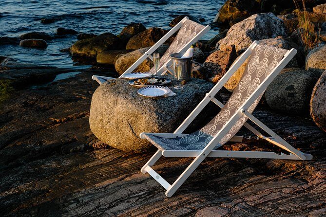 Redrib sunset lounge experience - How the 6:00 pm start and midnight return shape your evening