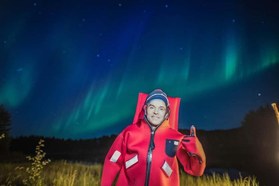 Rovaniemi: Arctic Ice Floating and Northern Lights Tour - Suit-Up and Safety: How You Stay Warm and Still Have Fun