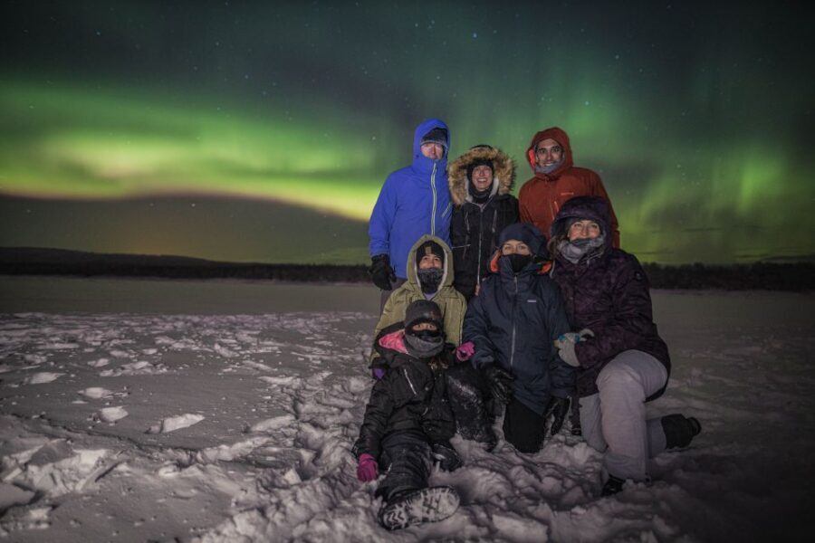 Rovaniemi: Aurora Borealis Tour - Aurora Hunting by Minibus: How the Guide Improves Your Chances