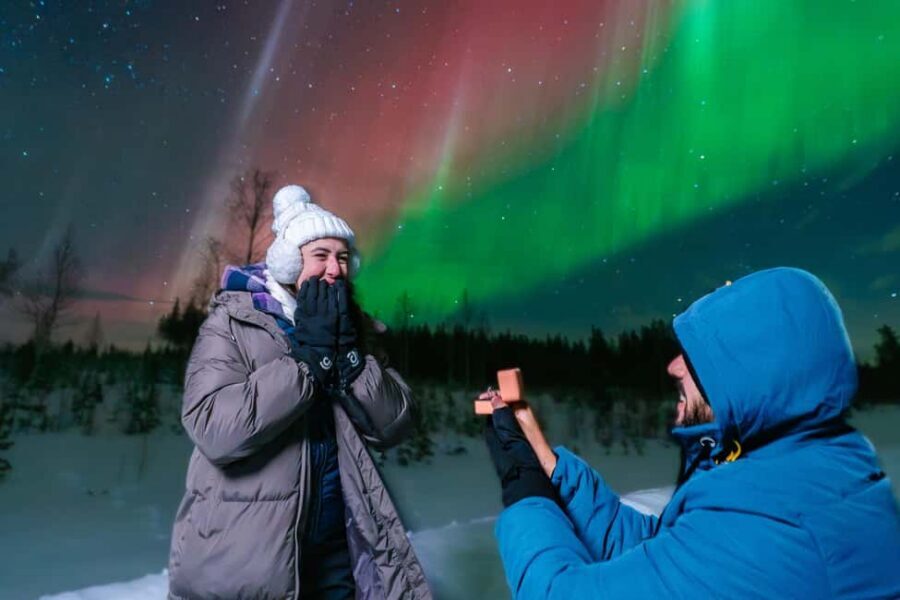 Rovaniemi: Aurora Hunt with Money-Back Guarantee and Photo - The Lapland photo stop: aurora portraits, not just scenery