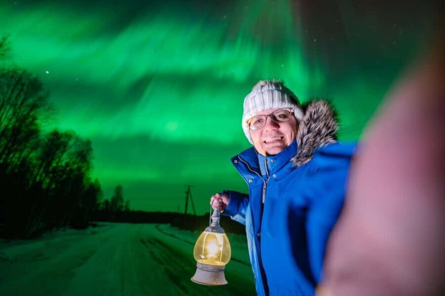 Rovaniemi: Aurora Hunt with Money-Back Guarantee and Photo - What you get after the tour: photos and group video