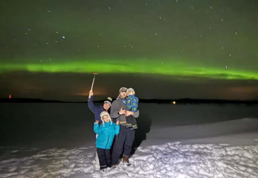 Rovaniemi: Aurora hunting and a fireside BBQ experience - Stop-and-stare vs. stop-and-act: what the guides do when clouds roll in