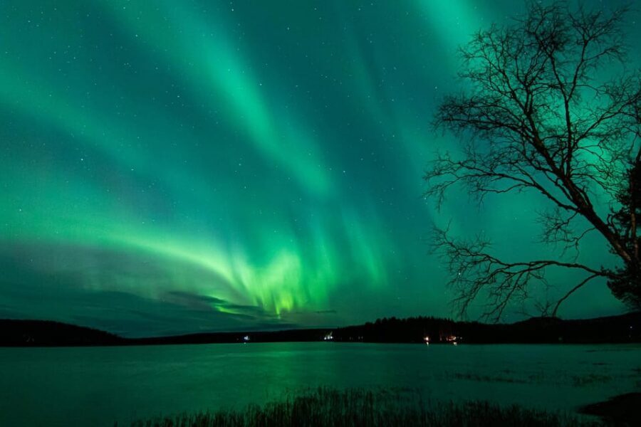 Rovaniemi: Guaranteed Aurora Hunting Tour with Local Guide - Leaving Rovaniemi: Pickup, the Van, and Where You’ll End Up