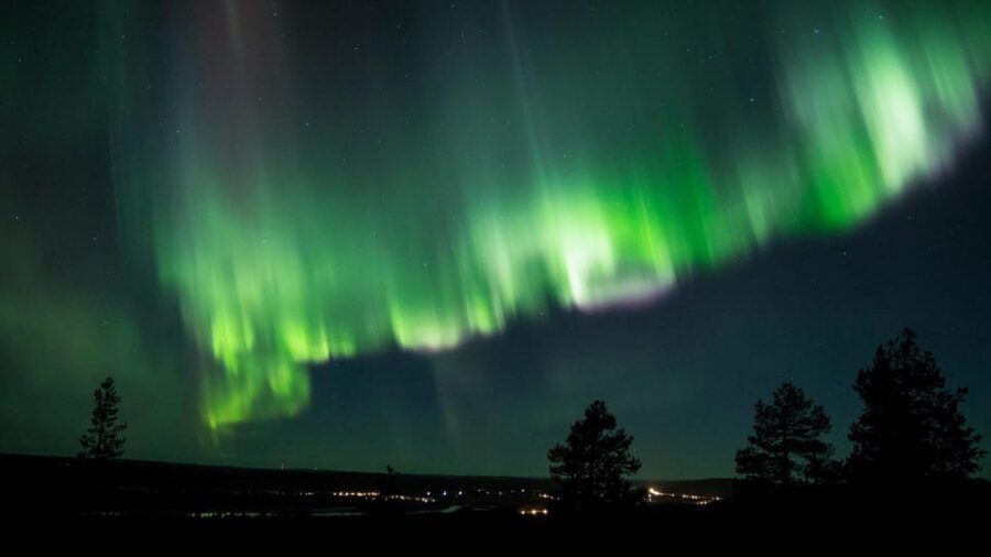 Rovaniemi: Guaranteed Aurora Hunting Tour with Local Guide - Price and Value: What $159 Buys You in Lapland