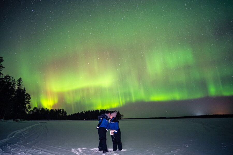 Rovaniemi: Guaranteed Ultimate Aurora Hunt with Photographer - Food and the Late-Night Timeline