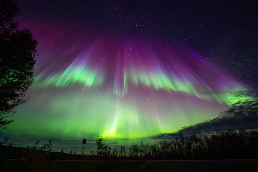 Rovaniemi: Guaranteed Ultimate Aurora Hunt with Photographer - Pickup, Van Ride, and the Pace of the Night