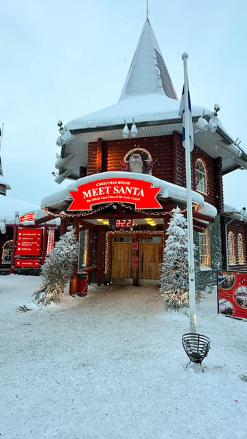 Rovaniemi: Guided Tour of Santa Claus Village - Santa’s Post Office: letters, timing, and no guesswork