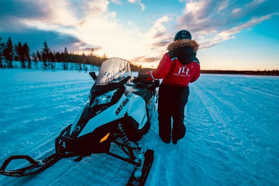 Rovaniemi: Half-Day Snowmobile & Ice Fishing Experience - Timing, Group Size, and What Can Change During Winter